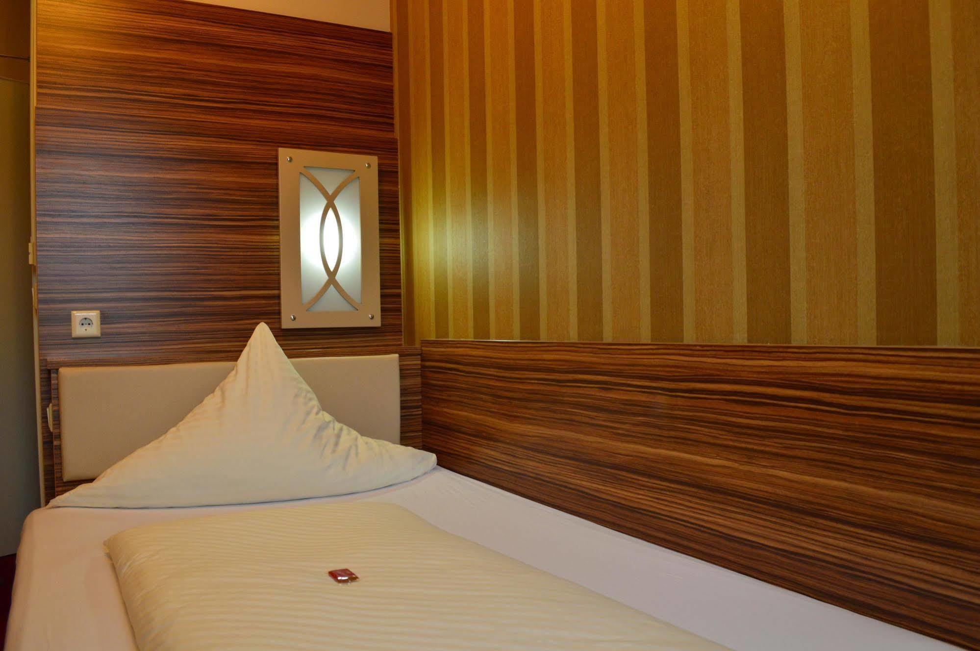 Erde Hotel ארלנגן מראה חיצוני תמונה